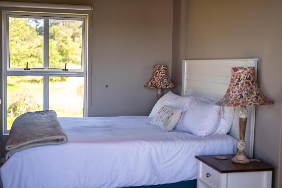 To Let 2 Bedroom Property for Rent in Onder Papegaaiberg Western Cape